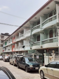 ขายทาวน์โฮม ย่าน ศาลาธรรมสพน์ ทวีวัฒนา ธรรมศาลา : อมรชัย 3 : 3 ชั้น 2 ห้องติดกัน 40 ตารางวา