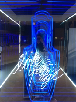 ป้ายไฟนิออนดัด