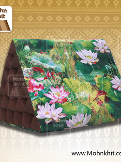 หมอนสามเหลี่ยม 21ช่องลายดอกบัว 60cmx80cmx50 cm // Big Triangle Khit Thai Floor Cushions Traditional handmade 21 holes.