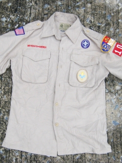 เสื้อลูกเสือแขนสั้น อเมริกา สีทราย