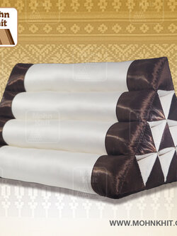 หมอนสามเหลี่ยม10ช่องจัมโบ้ผ้าไหม 55cmx38cmx40cm// Thai Tri-angle Cotton kapok Traditional Floor Cushions .