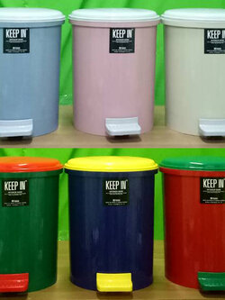 ถังขยะเท้าเหยียบ พลาสติก ทรงกลม 10 ลิตร