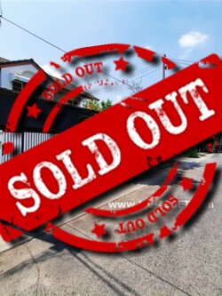 ขายบ้านเดี่ยว ม.บ้านนักกีฬาแหลมทอง ถ.กรุงเทพกรีฑา แขวงสะพานสูง เขตสะพานสูง กรุงเทพ / พื้นที่ 2 ชั้น 61.8 ตารางวา