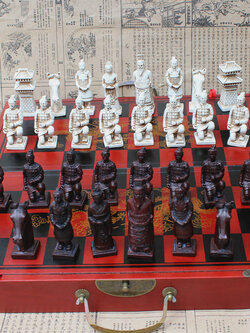 ชุดหมากรุกสากลกองทัพจีนแบบพับ