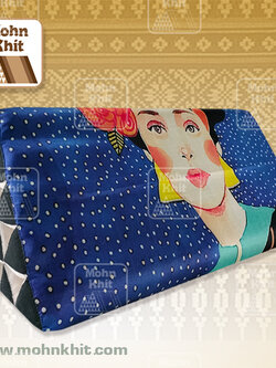 หมอนสามเหลี่ยม15ช่องไหมอินเดีย 52cmx 80 cmx32cm //woman of the flora Tri-angle Cotton kapok 100%Traditional Floor Cushions.