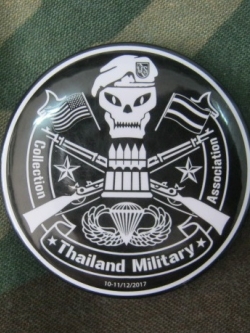 เข็มกลัด TMICA