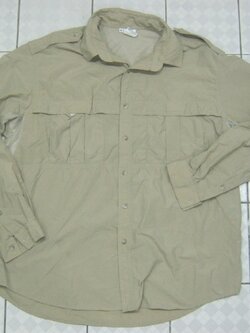 เสื้อเดินป่า