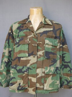 ลายพราง woodland ผ้าฝ้ายผสม Medium Regular