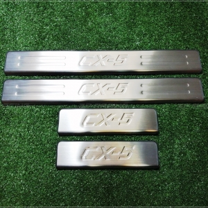 คิ้วบันได Stainless ด้านนอก CX-5 2013-2018