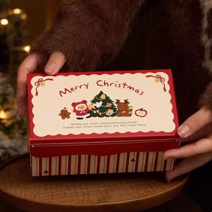 กล่องใส่ขนมลายคริสมาสต์ merry christmas สีครีมแดง (แพค 5 ใบ)