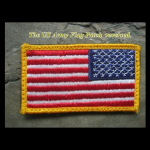 ทำไมต้องเป็นธงกลับด้าน the US Army Flag Patch reversed.