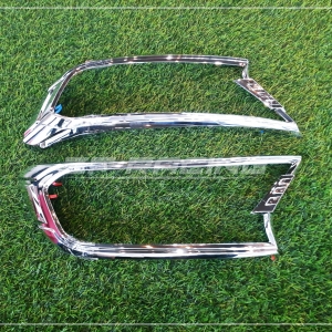 ครอบไฟหน้าโครเมี่ยม FITT