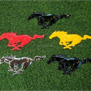 LOGO MUSTANG