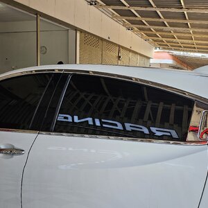 คิ้วกระจก Stainless 10 ชิ้น HR-V 2014-2021