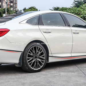 คิ้วตัดเส้นรถสีดำเงา Accord G10