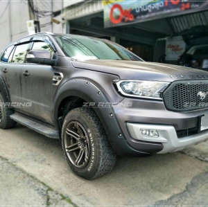 คิ้วล้อ EVEREST มีหมุด 9 นิ้ว สีดำด้าน สำหรับ EVEREST 2015-2017