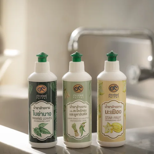 น้ำยาล้างจานกลิ่นตะไคร้หอมและยูคาลิปตัส ขนาด 220 มล. (Lemon Grass & Eucalyptus Dishwashing Liquid) image 3